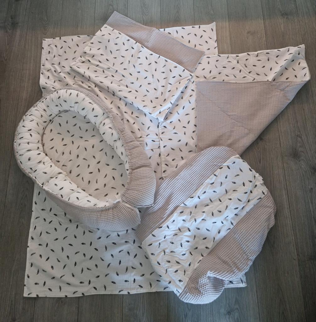 Babynestje complete set: deken, handdoek, wieghoes, Kinderen en Baby's, Ophalen, Zo goed als nieuw, Minder dan 70 cm, Overige typen