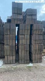 1.100m2 rood gebruikte betontegels 30x30x4,5cm oprit/uitrit, Bij dit gebruikte product niet meer te achterhalen., Gebruikt, Verzenden