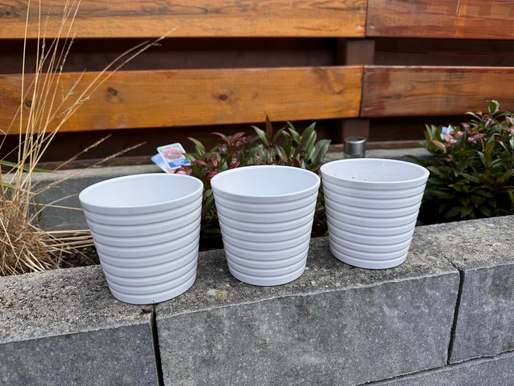 Set van 3 Witte Bloempotten - Kardemumma, Tuin en Terras, Bloempotten, Ophalen, Gebruikt, Rond, Balkon