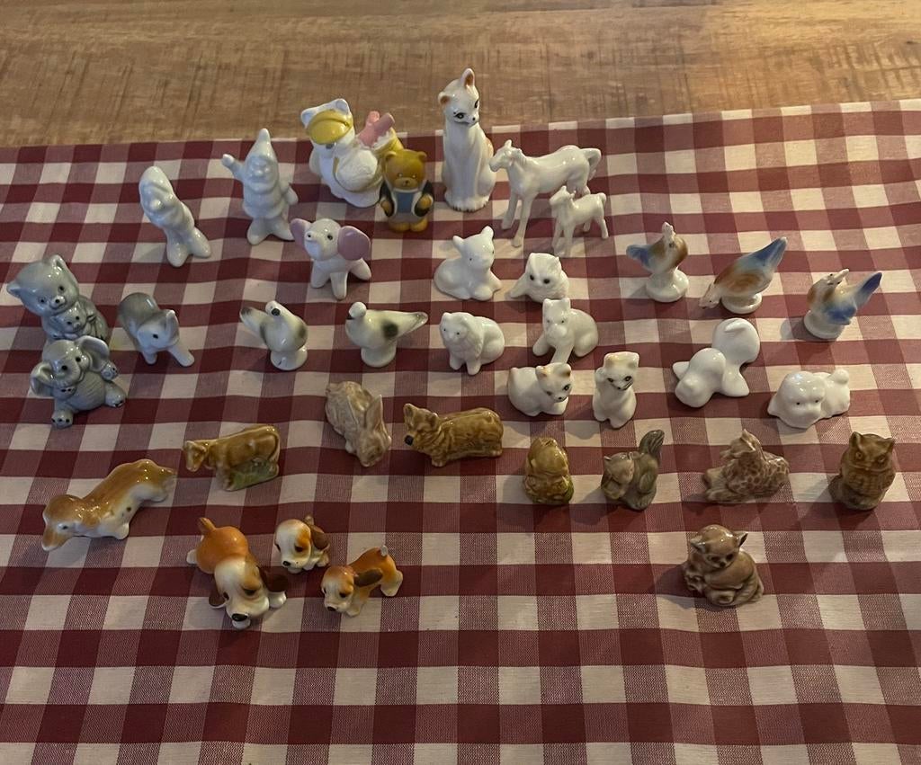Letterbak miniatuurbeeldjes, Ophalen of Verzenden