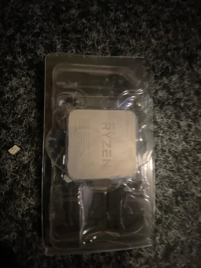 AMD Ryzen 5 2600 met AMD luchtkoeler, Computers en Software, Processors, Gebruikt, 6-core, 3 tot 4 Ghz, Ophalen