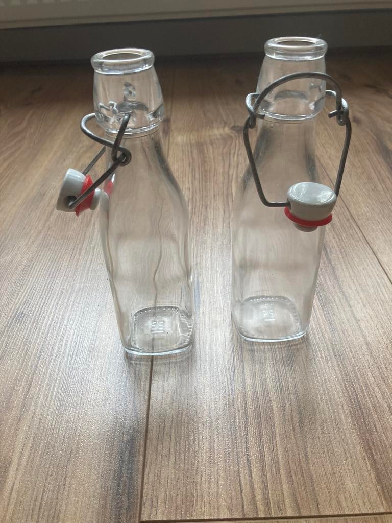Twee glazen beugelflesjes van Dille & Kamille, 250 ml, Ophalen of Verzenden, Overige merken, Glas, Overige typen