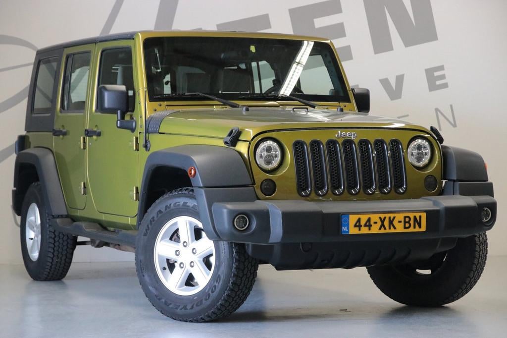 Jeep Wrangler Unlimited 2.8 CRD Sahara, Auto's, Jeep, Metallic lak, Gebruikt, 4 cilinders, 241 €/maand