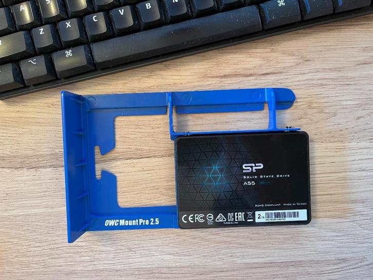 Silicon Power SSD 2TB, Computers en Software, Harde schijven, Zo goed als nieuw, Desktop, Intern, SSD, SATA, Ophalen of Verzenden