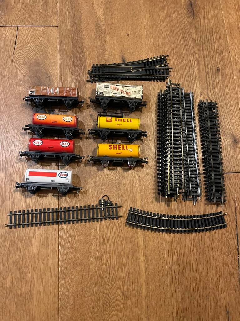 Partij modelspoorwagons en rails (Fleischmann), Wisselstroom, Gebruikt, Fleischmann, Wagon