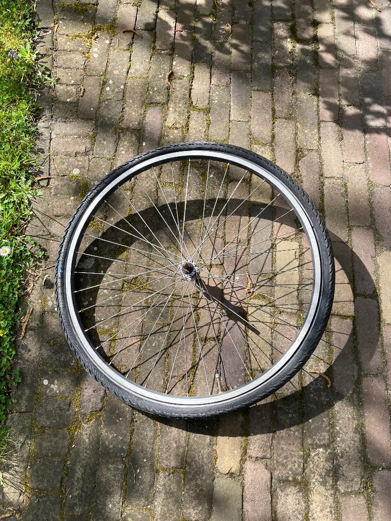 Fietswiel met binnen en buitenband, Gebruikt, Onbekend, Staal, Stadsfiets