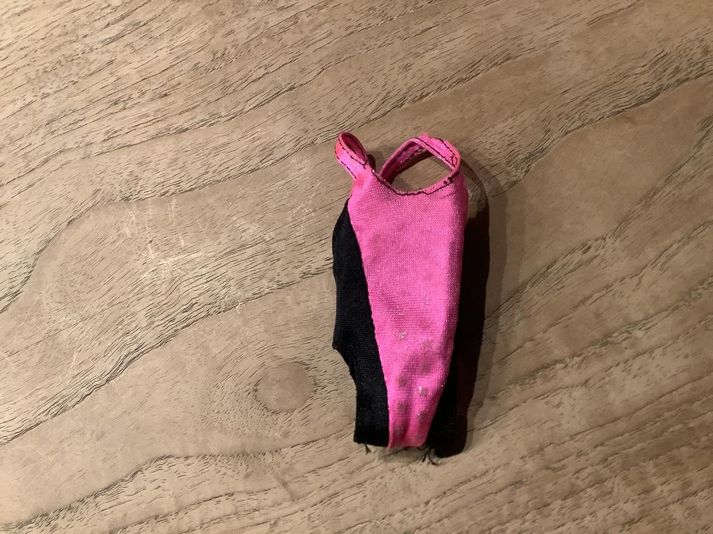 Barbie pakje, Ophalen of Verzenden, Zo goed als nieuw, Kleertjes