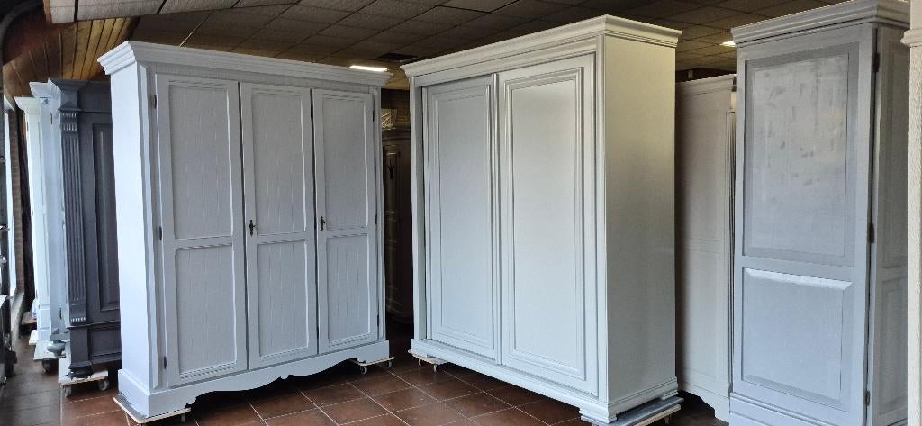 Garderobe brocante kasten, slaapkamerkasten, kledingkasten, Huis en Inrichting, Kasten | Overige, Ophalen of Verzenden, Zo goed als nieuw