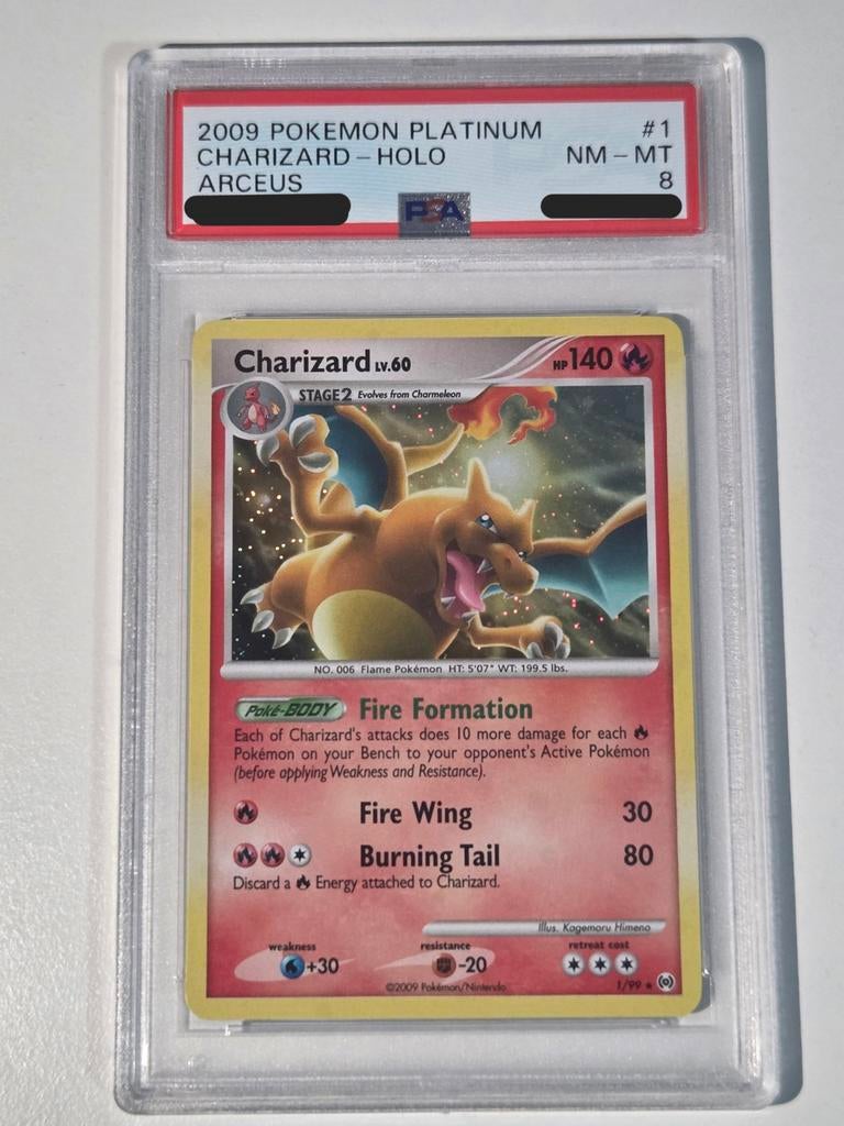 PSA 8 - Charizard #1 (2009 Arceus), Hobby en Vrije tijd, Verzamelkaartspellen | Pokémon, Ophalen of Verzenden, Zo goed als nieuw