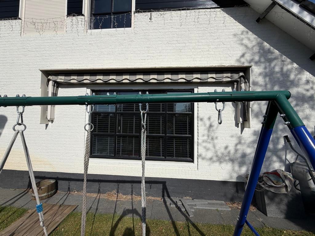 Blauw stalen schommelrek zonder accessoires, Ophalen, Zo goed als nieuw, Schommel