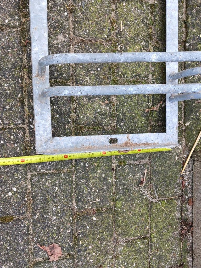 Gegalvaniseerd fietsenrek voor 3 fietsen, Fietsen en Brommers, Fietsaccessoires | Fietsenrekken, Ophalen, Gebruikt
