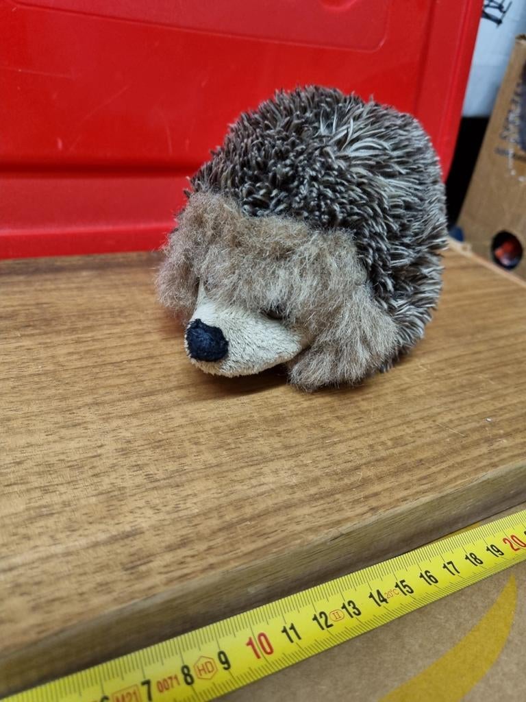 Egel knuffel bruin uni toys nr 27, Kinderen en Baby's, Ophalen of Verzenden, Overige typen
