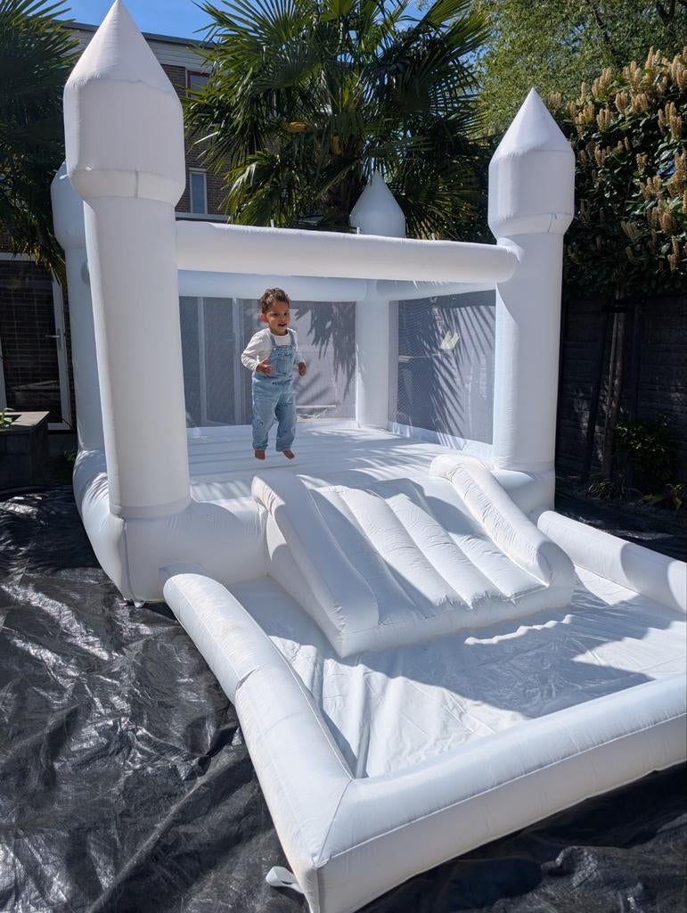 Springkussen kasteel te huur!, Ophalen of Verzenden, Zo goed als nieuw