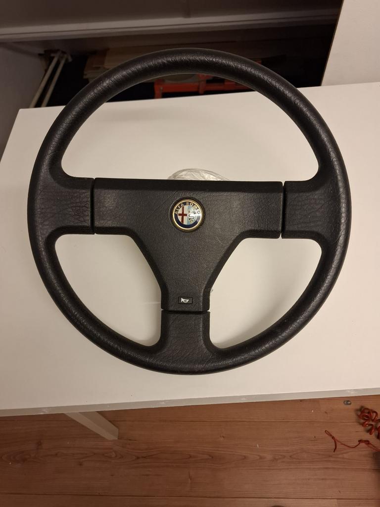 Alfaromeo 75 twinspark stuurwiel, Auto-onderdelen, Ophalen of Verzenden, Alfa Romeo