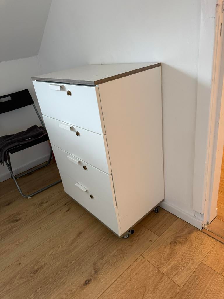 Witte ladekast / kastje 60x41x91 cm - GRATIS, Huis en Inrichting, Kasten | Ladekasten, Ophalen, Ikea, Gebruikt, Ikea
