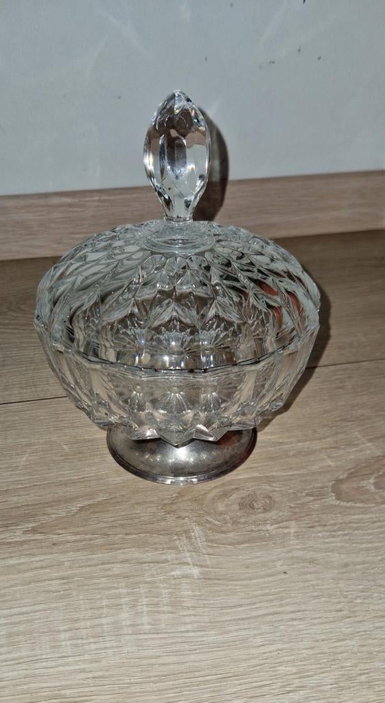 Vintage kristal schaal met deksel - Bonbon schaal 15 cm ø, Antiek en Kunst, Antiek | Glas en Kristal, Ophalen of Verzenden
