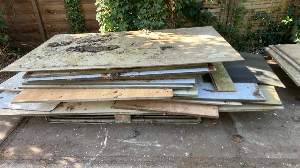 Gratis Trespa platen, Doe-het-zelf en Verbouw, Hout en Planken, Minder dan 25 mm, Ophalen of Verzenden, Zo goed als nieuw, Minder dan 200 cm