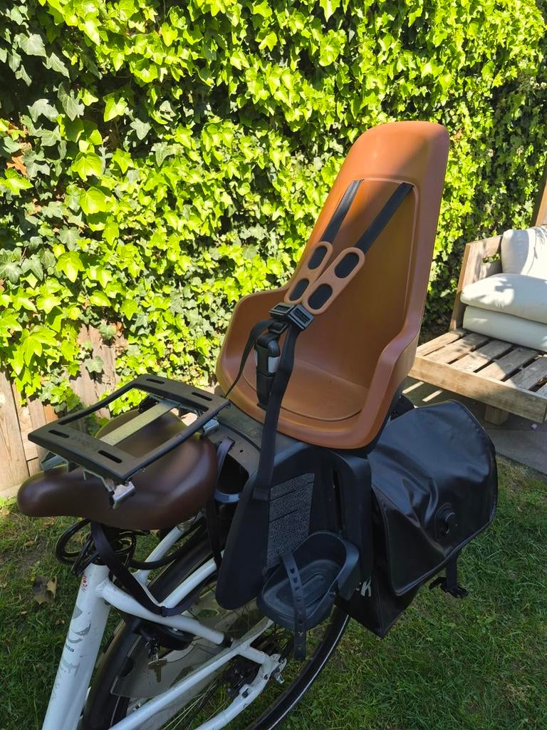 Bobike one maxi achterzitje met 2 adapters, Fietsen en Brommers, Fietsaccessoires | Fietsstoeltjes, Zo goed als nieuw, Achterzitje