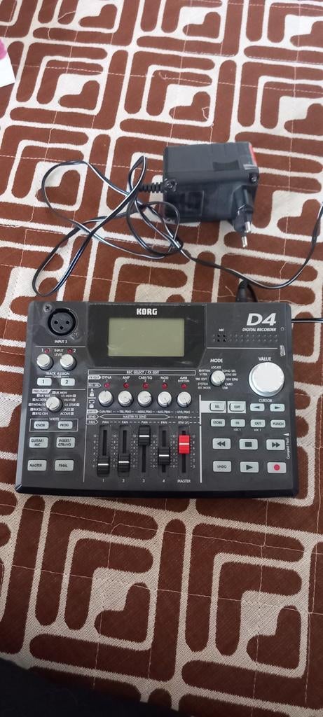 Korg D4 Digital Recorder, Muziek en Instrumenten, Mengpanelen, Ophalen of Verzenden, Zo goed als nieuw, Minder dan 5 kanalen, Microfooningang