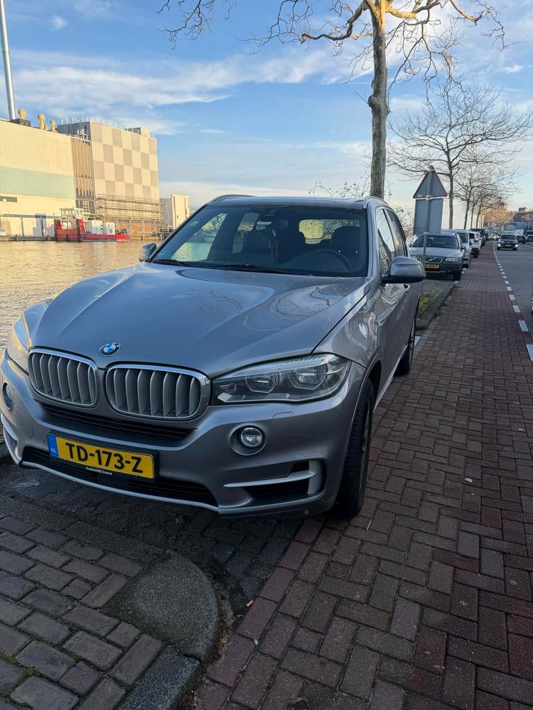 BMW X5 Xdrive 40D Aut8 2014 Grijs, Auto's, 2993 cc, 255 €/maand, Leder, Diesel