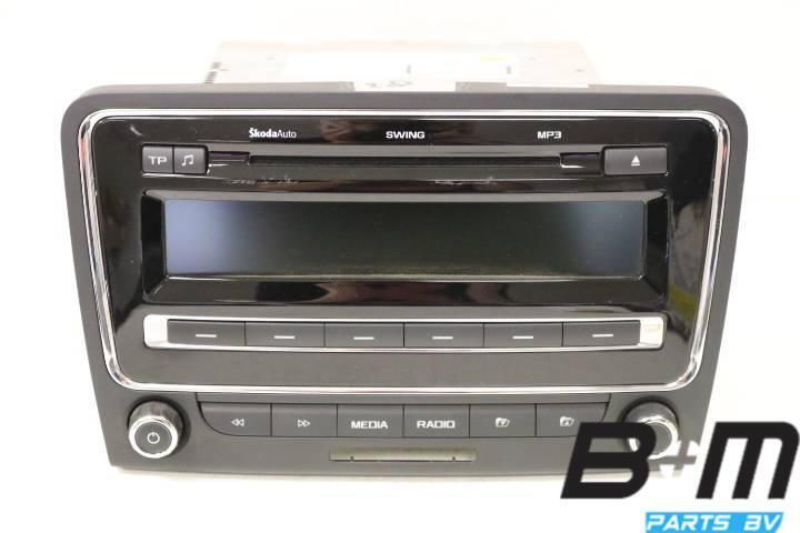 Originele swing radio/CD Skoda Superb 2008 - 2013 3T0035186, Gebruikt