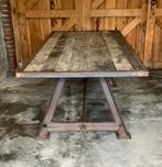 Grote vintage tafel robuust stoer industrieel gietijzer, Gebruikt, Vierkant, 200 cm of meer, 50 tot 100 cm