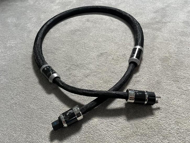 Furutech Project V1 net kabel 1.8 meter, Audio, Tv en Foto, Audiokabels en Televisiekabels, Nieuw, Overige kabels, Minder dan 2 meter