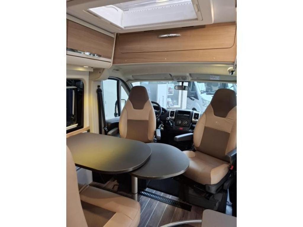 2018 Adria Twin 600 SPT 130PK Vastbed Airco Plisse 92000Km, Caravans en Kamperen, Campers, Luifel, Buscamper of Camperbus, Fiat