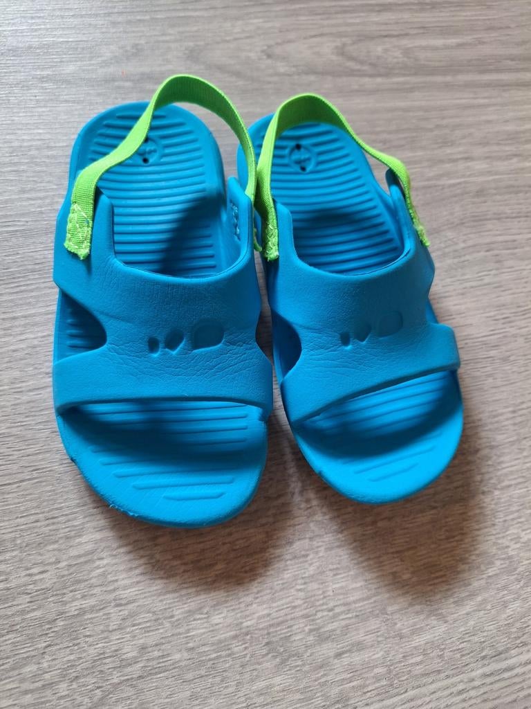 Slippers maat 25/26, Kinderen en Baby's, Kinderkleding | Kinder-zwemkleding, Ophalen of Verzenden, Zo goed als nieuw, Meisje, Zwemschoenen