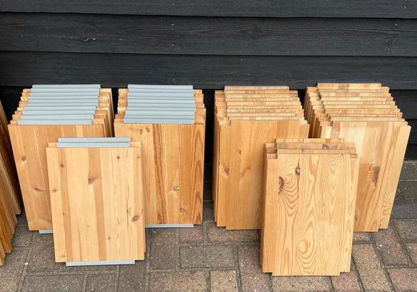 Ikea Ivar stellingkast /staander + legplanken 30 cm breed, Ophalen, Zo goed als nieuw