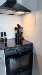 Inventum inductie fornuis zwart incl. bijpassende afzuigkap, Ophalen, 4 kookzones, Zo goed als nieuw, Energieklasse A of zuiniger