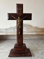 Antiek staand Corpus Christi / Jezus aan kruis van hout., Ophalen of Verzenden