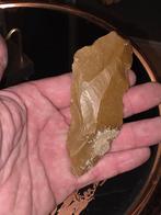 Livre de beurre artefacten werktuigen vuistbijlen messen, Verzamelen, Ophalen of Verzenden