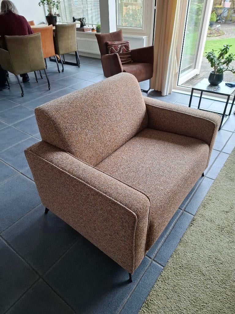 makkelijke stoel, Ophalen, Caramel kleur stof, 75 tot 100 cm, Zo goed als nieuw