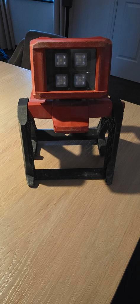 Hilti SL 6-A22 LED Bouwlamp, Doe-het-zelf en Verbouw, Bouwverlichting, Gebruikt, Lamp met armatuur, Minder dan 50 watt, Met statief