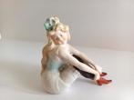 beeldje "naughty bathing beauty" black stockings, Antiek en Kunst, Antiek | Porselein, Ophalen of Verzenden