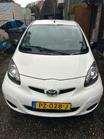 Toyota Aygo 1.0 12V Vvt-i 3DRS MMT 2010 Wit, Auto's, Voorwielaandrijving, 4 stoelen, Handgeschakeld, Particulier