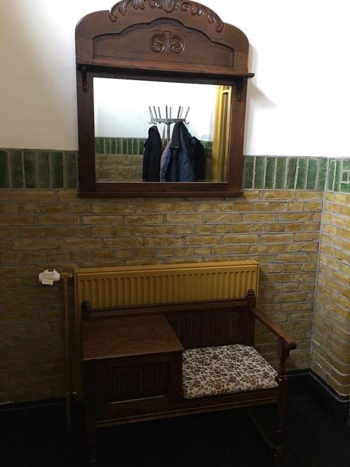 Donker houten halbankje met losse spiegel, Antiek en Kunst, Antiek | Spiegels, 50 tot 100 cm, Minder dan 100 cm, Rechthoekig, Ophalen