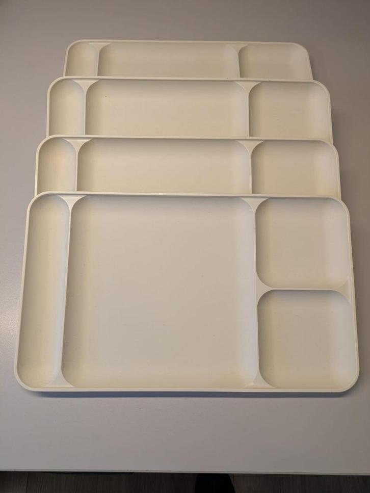 Tupperware dienbladen (4 stuks)., Huis en Inrichting, Keuken | Tupperware, Zo goed als nieuw, Overige typen, Ophalen of Verzenden