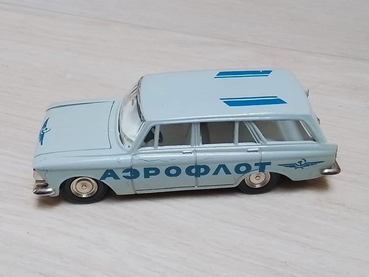 Moskvitch 427 Stationcar Aeroflot A4 Novoexport ussr, Hobby en Vrije tijd, Modelauto's | 1:43, Zo goed als nieuw, Auto, Overige merken
