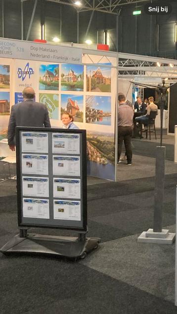 Professioneel Sandwich bord voor reclame en acties    beschikbaar voor biedingen