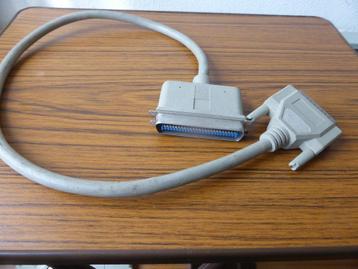 SCSI kabel beschikbaar voor biedingen