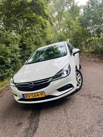 Opel Astra 1.0 Turbo 77KW Sports Tourer 2018 Wit beschikbaar voor biedingen