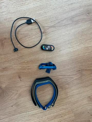 Xiaomi mi band 7 met bandjes en oplader beschikbaar voor biedingen