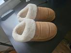 Nelson "uggs" pantoffel dikke zool maat 41, Ophalen of Verzenden, Zo goed als nieuw, Zwart