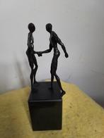 9115) mooi beeld Corry Amerlaan   BEDANKT hoog 17cm, Antiek en Kunst, Ophalen of Verzenden