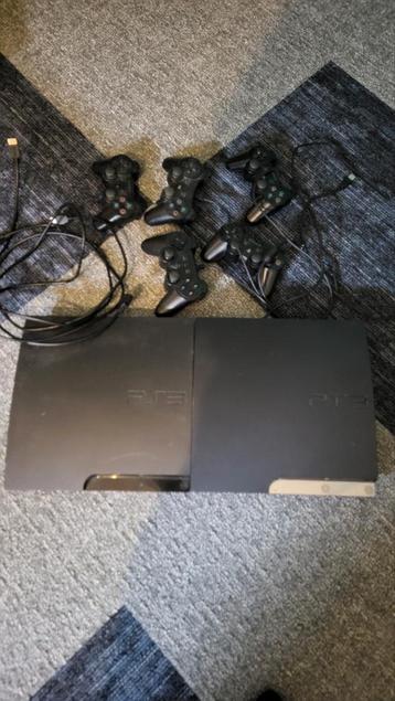 PlayStation 3 Phat met 5 Controllers beschikbaar voor biedingen