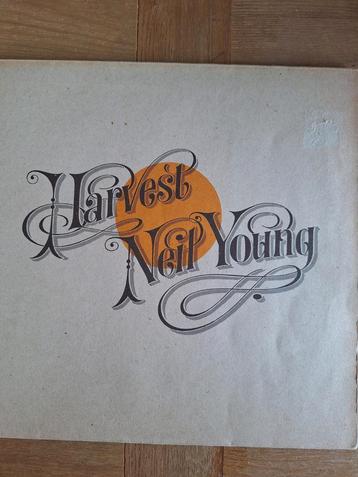 Neil young beschikbaar voor biedingen