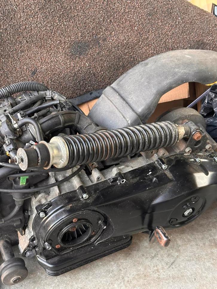 Vespa Sprint 125 iget, Fietsen en Brommers, Brommeronderdelen | Algemeen, Zo goed als nieuw, Blok, Ophalen of Verzenden