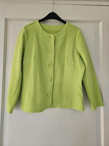 mooi lichtgroen/lime jasje van soepele stof beschikbaar voor biedingen